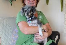 Enjoying a yarn at Sheep Thrills