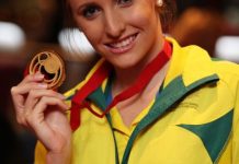 Athletes share their medals