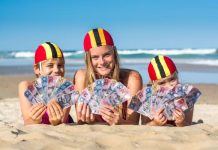 Grand in hand fund-raiser