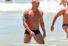 Ocean swimmers make a splash