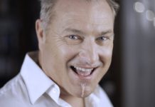 Music icon on national tour