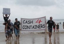 Trash ban support comes in waves