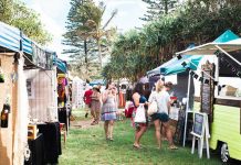 Tourists, locals reslish markets