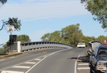 Foot traffic for bridge