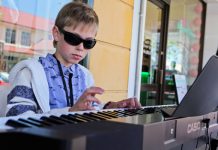 Noosa busking championships