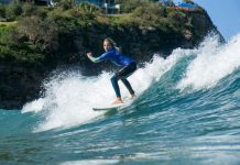 Macklemore casts vote at NRL Grand Final