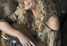 Musicians sing anti-mining tune