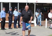 Guard of honour for retiring cop