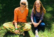 Friends dig deep for art