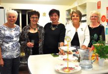 Arts and crafts woven with friendships