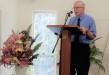 Minister bids fond farewell