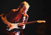 Rock legend at surf club