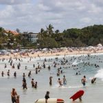 crowded_224966_04.jpg