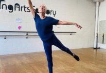 80yo Noosa ballet dancer meets Li Cunxin