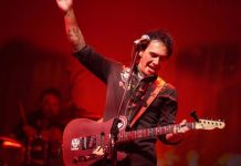 See frontman of 1927 at The J