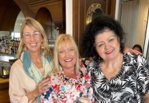 Parkyn Hut volunteers win top award