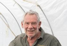 Holding back the dirt of Kin Kin