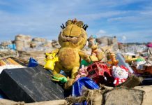 Untrash playrooms and replay toys