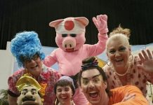 Noosa theatre company celebrate success of Aladdin