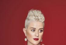 Katie Noonan performs at school of rock