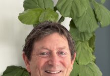 Former Triple J program director helps guide Sunshine Coast artists