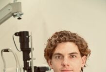 Noosa surgeon explains cataract surgery