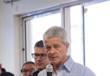 Traffic talk at Peregian