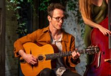 Acclaimed musicians in jazz concert