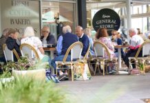 Tributes flow as three Noosa businesses close after owner’s death