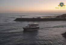 Boat captain dies after vessel overturns at Mooloolaba