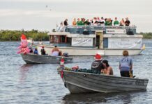 Choir on board for Noosa River carols cruise