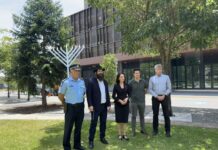 Solidarity stance after Bondi tragedy