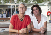 Houseboat deadline looms