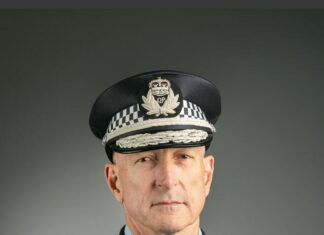 Top cop retires